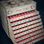 Kişiye Özel Şeffaf Kapaklı Ahşap Tesbih Ve Saat Koleksiyon Kutusu (80 TESBİH, 12 SAATLİK)